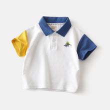 Cargar imagen en el visor de la galería, Remera de tres colores estilo polo y estampas de dino
