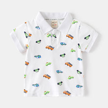 Cargar imagen en el visor de la galería, Remera con estampas de vehiculos estilo polo
