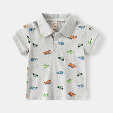 Cargar imagen en el visor de la galería, Remera con estampas de vehiculos estilo polo
