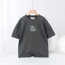 Cargar imagen en el visor de la galería, Remera liso con letras en frente y en la espalda
