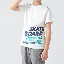 Cargar imagen en el visor de la galería, Remera liso con detalles en letras
