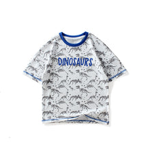 Cargar imagen en el visor de la galería, Remera con estampas de dino
