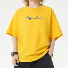 Cargar imagen en el visor de la galería, Remera liso con diseños de auto en la espalda
