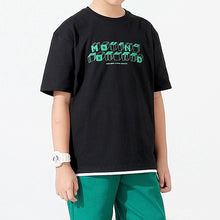 Carregar imagem no visualizador da galeria, Remera liso con detalles en letras
