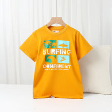 Carregar imagem no visualizador da galeria, Remera liso con estampas
