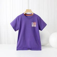Carregar imagem no visualizador da galeria, Remera liso con estampas de letras en frente y en la espalda
