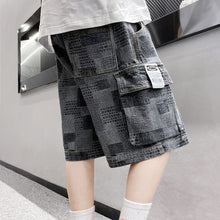 Carregar imagem no visualizador da galeria, Short jeans cuadrille tipo camuflado con bolsillos en los costados
