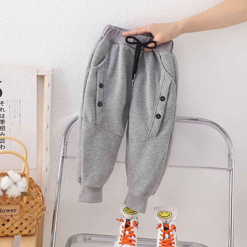 Pantalón tipo moletón con bolsillos