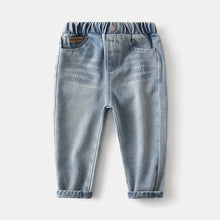 Cargar imagen en el visor de la galería, Pantalón jeans prelavado con bolsillos
