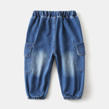 Cargar imagen en el visor de la galería, Pantalón jeans tipo jogger prelavado con bolsillos
