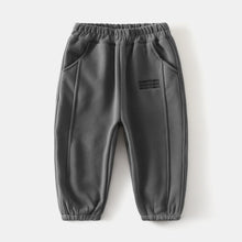 Cargar imagen en el visor de la galería, Pantalón tipo moletón con letras
