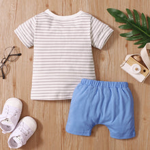 Carregar imagem no visualizador da galeria, Remera a rayas gris con short celeste
