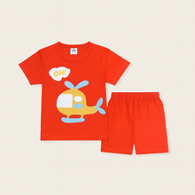 Carregar imagem no visualizador da galeria, Remera lisa con estampa de helicóptero y short
