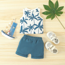 Cargar imagen en el visor de la galería, Camisilla blanca con estampas de palmeras y short azul
