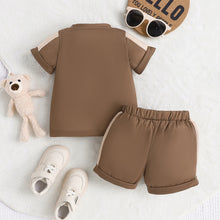 Carregar imagem no visualizador da galeria, Remera con raya en el hombro y short
