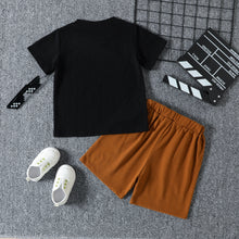 Carregar imagem no visualizador da galeria, Remera negra con estampa de Tigre y short marrón

