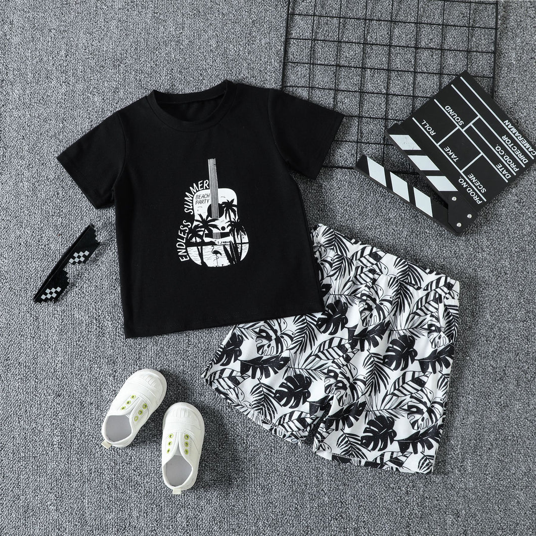 Remera negro de guitarra y short con estampas de hojas