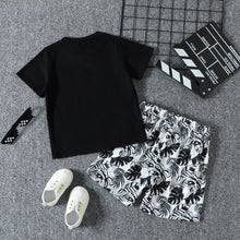 Carregar imagem no visualizador da galeria, Remera negro de guitarra y short con estampas de hojas
