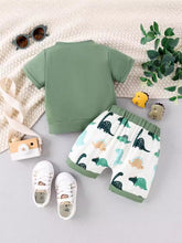 Carregar imagem no visualizador da galeria, Remera verde de dino y short blanco con estampas
