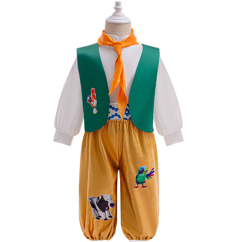 Camisa blanco con pañuelo, pantalón mostaza y chaleco verde estilo granja de Zenón