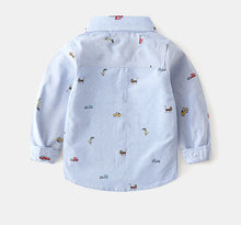 Cargar imagen en el visor de la galería, Camisa con estampas de autos y animales
