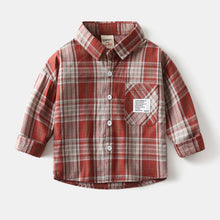 Cargar imagen en el visor de la galería, Camisa cuadrille con bolsillo y letras
