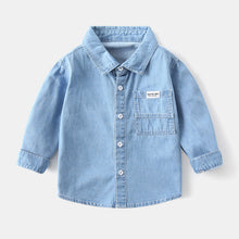Carregar imagem no visualizador da galeria, Camisa jeans con bolsillo
