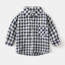 Cargar imagen en el visor de la galería, Camisa cuadrille blanco con azul marino
