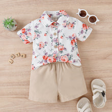 Cargar imagen en el visor de la galería, Camisa blanca floreado y short crema

