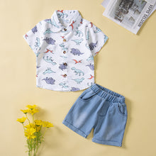 Cargar imagen en el visor de la galería, Camisa blanca con estampas de dino y short jeans
