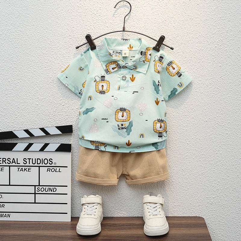 Camisa con estampas de León y short crema