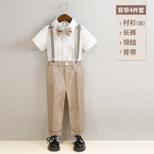 Carregar imagem no visualizador da galeria, Camisa blanca con moño y short o pantalón a rayas con tirante beige
