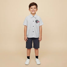 Cargar imagen en el visor de la galería, Camisa a rayas y short con bolsillo
