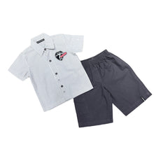 Carregar imagem no visualizador da galeria, Camisa a rayas y short con bolsillo
