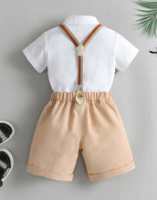 Carregar imagem no visualizador da galeria, Camisa blanco con short beige, tirante y moño
