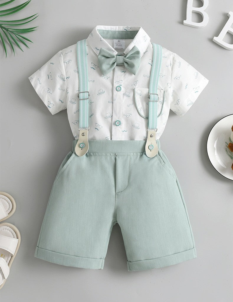 Camisa blanco con estampas, short, tirante y moño verde agua