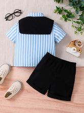 Carregar imagem no visualizador da galeria, Camisa a rayas celeste y short negro
