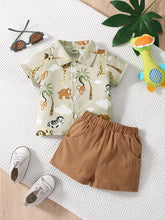 Carregar imagem no visualizador da galeria, Camisa  con estampa de Safari y short marrón
