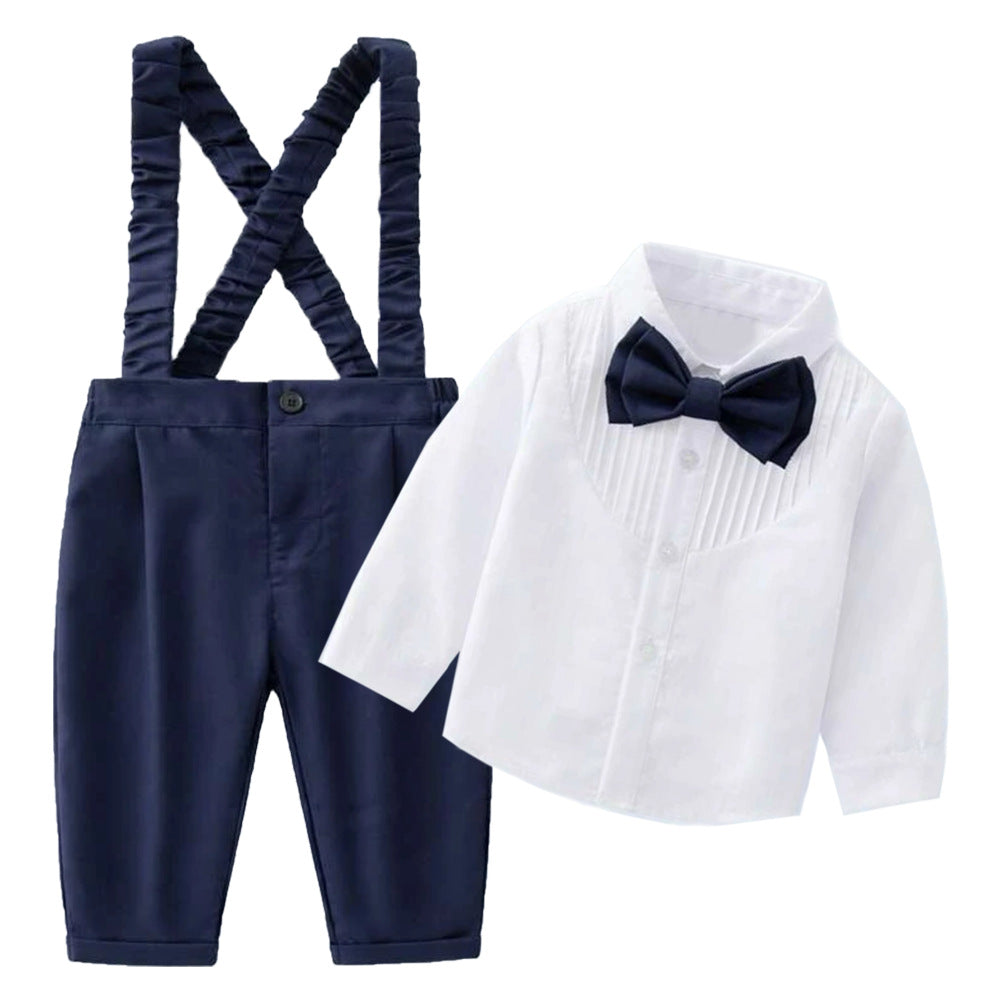 Camisa blanca con moño y pantalón con tirante