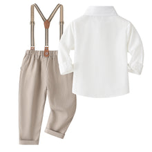 Carregar imagem no visualizador da galeria, Camisa blanca con moño y pantalón con tirante beige a rayas
