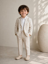 Carregar imagem no visualizador da galeria, Camisa blanca con tirantes, blazer y pantalón crema de tela tipo lino
