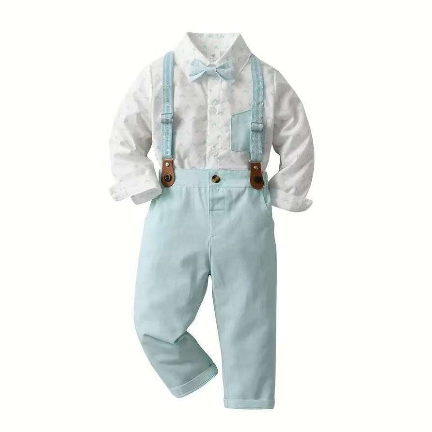 Camisa blanca con estampas,  moño y pantalón con tirante verde agua