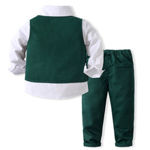 Carregar imagem no visualizador da galeria, Camisa blanca con corbata floreado y chaleco con pantalón verde oscuro
