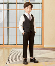 Carregar imagem no visualizador da galeria, Camisa blanca con corbata, blazer, chaleco y pantalón negro
