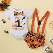 Cargar imagen en el visor de la galería, Body blanco con cubre pañal de halloween y tirante naranja
