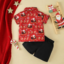 Cargar imagen en el visor de la galería, Camisa rojo con estampas navideñas y short negro
