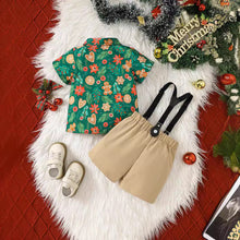Cargar imagen en el visor de la galería, Camisa verde con estampas navideñas, short con moño beige y tirante
