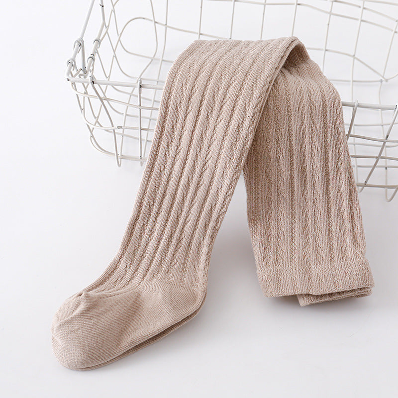 Pantimedias con relieves