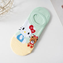 Cargar imagen en el visor de la galería, Medias soquete con diseños de Sanrio
