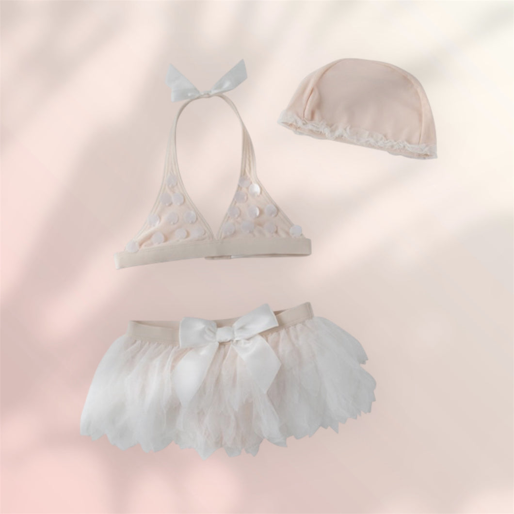 Bikini con tutu y gorra